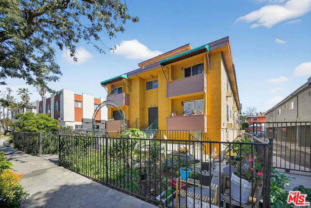 210 S Commonwealth Avenue, Los Angeles, CA — listing photo 1