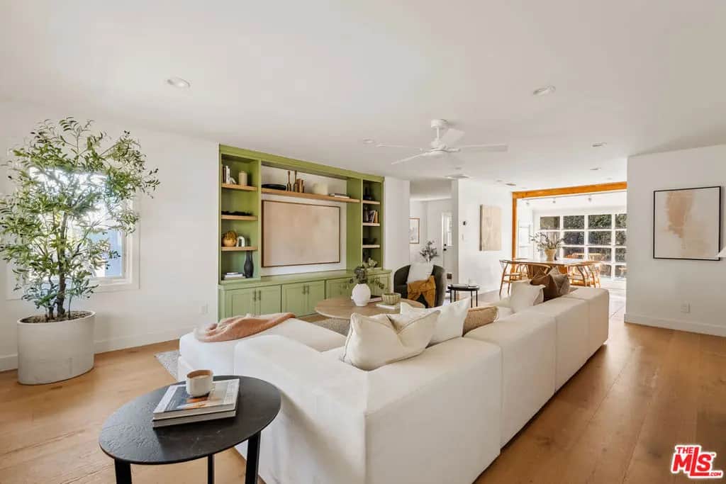 8225 Handley Avenue, Los Angeles, CA — listing photo 1