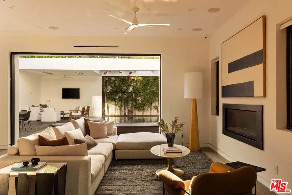 1609 N Stanley Avenue, Los Angeles, CA — listing photo 1