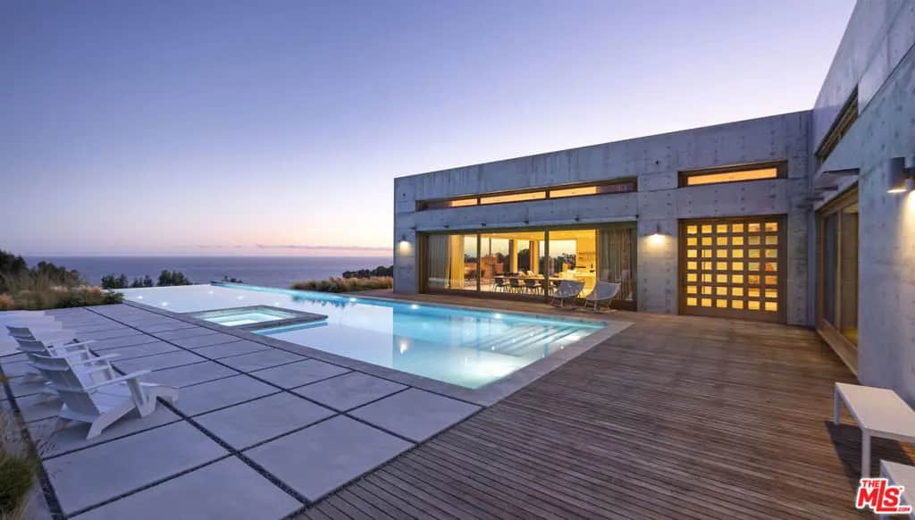 24689 Pacific Coast Highway, Malibu, CA — listing photo 1