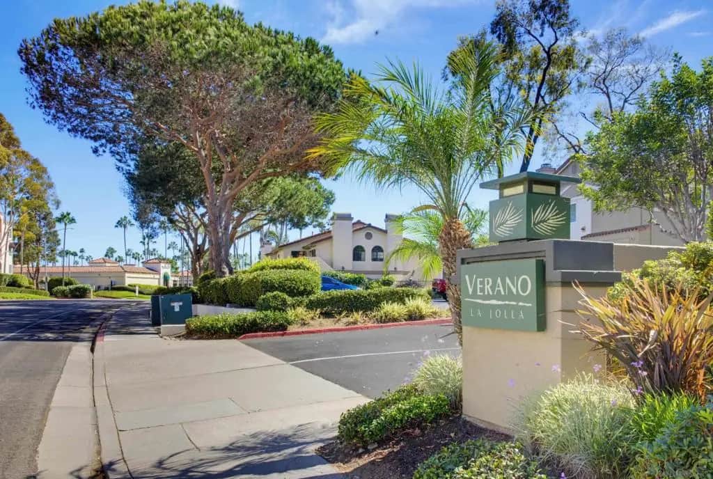 7575 Charmant Drive 1003, San Diego, CA — listing photo 1
