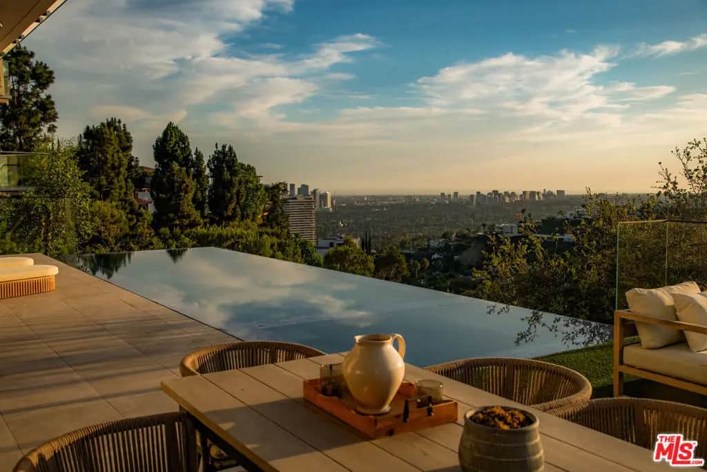 1511 Skylark Lane, Los Angeles, CA — listing photo 1