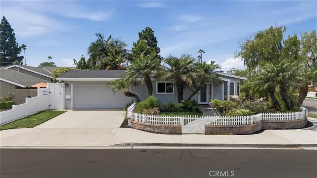 3281 Michigan Avenue, Costa Mesa, CA — listing photo 1