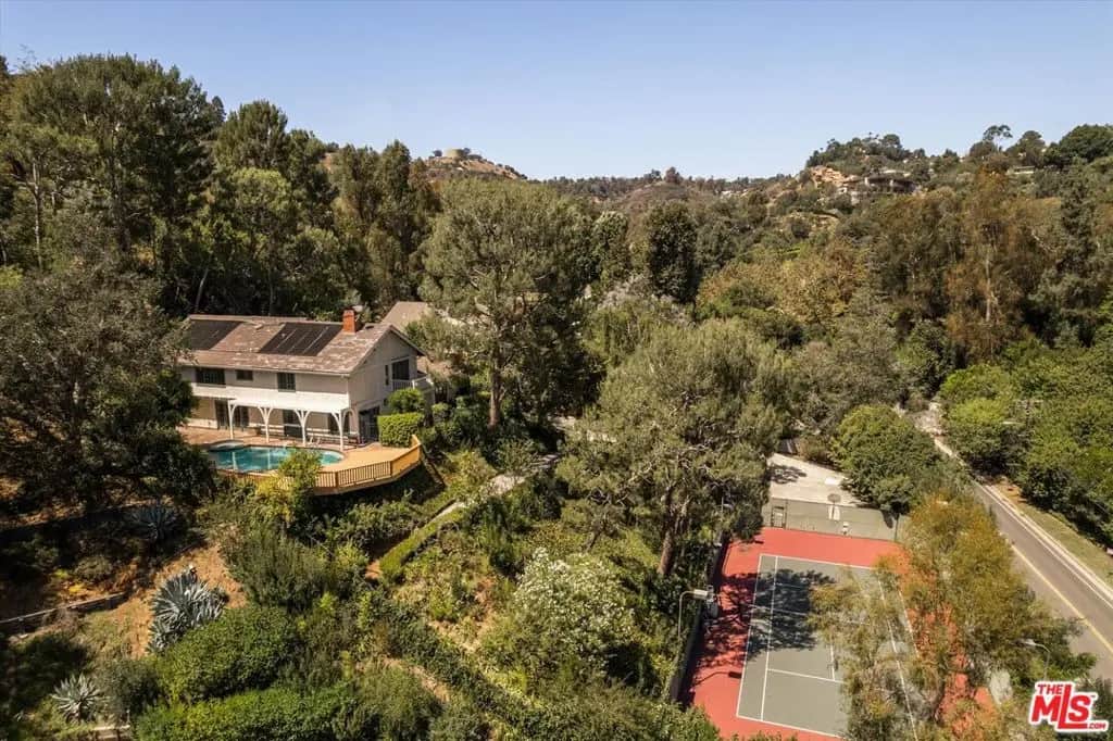2573 Benedict Canyon Drive, Los Angeles, CA — listing photo 1