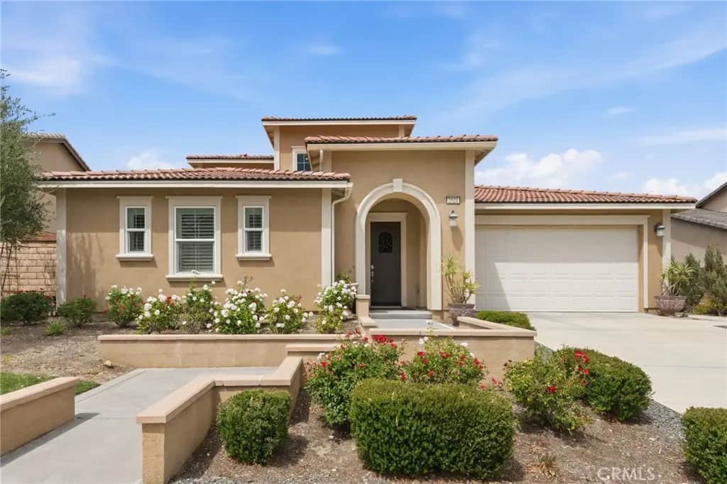2521 Chad Zeller Lane, Corona, CA — listing photo 1