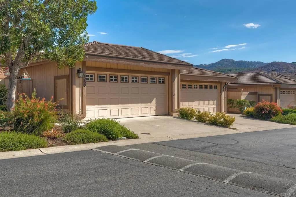 8559 Circle R Valley Lane, Escondido, CA — listing photo 1