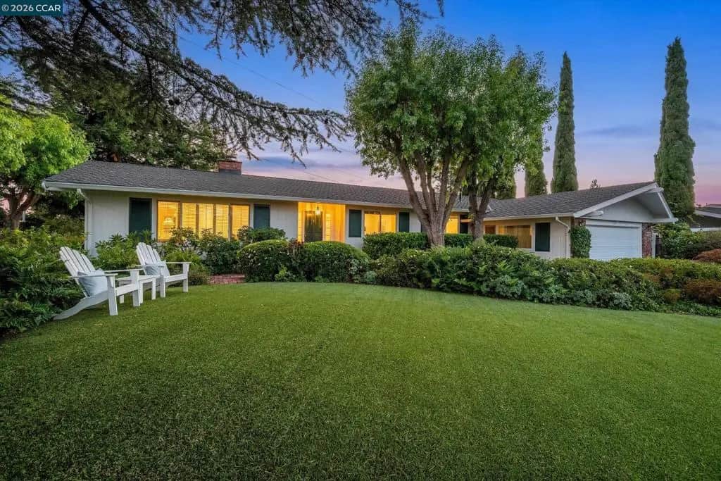 26 Ravenhill Ln, Moraga, CA — listing photo 1