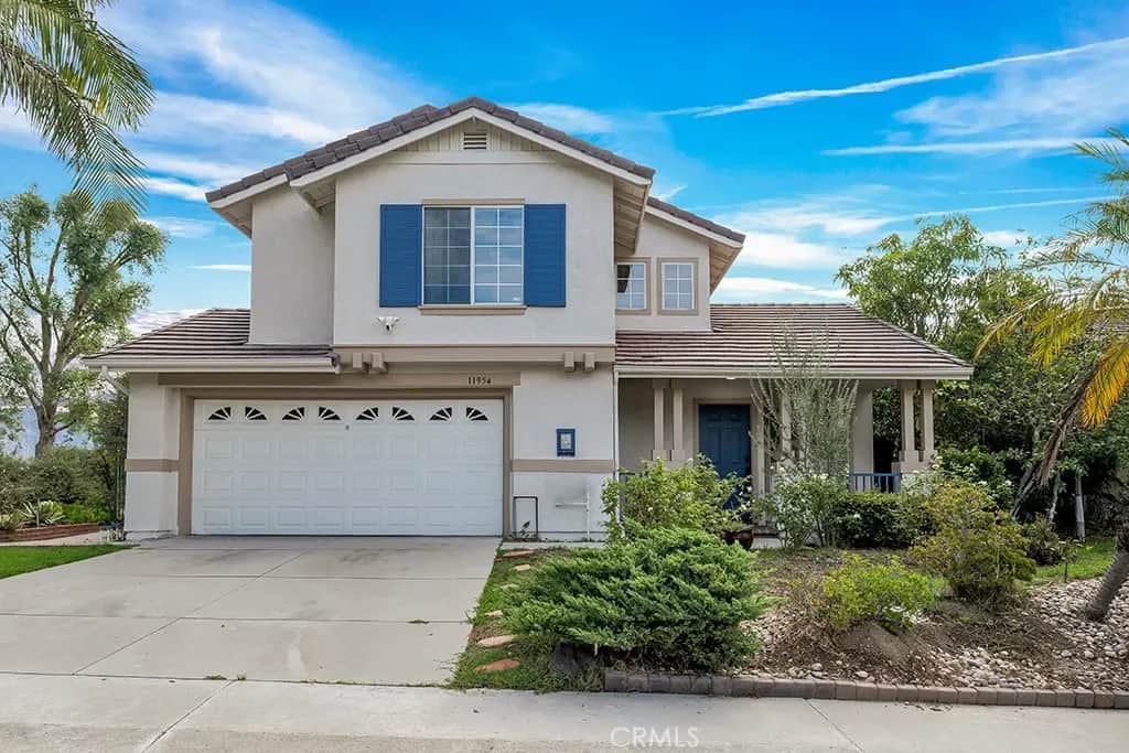 11954 Edgecliff Avenue, Sylmar, CA — listing photo 1