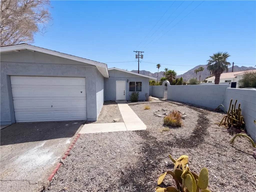 52990 Avenida Diaz, La Quinta, CA — listing photo 1