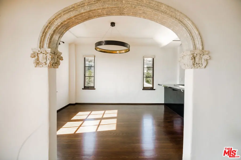 1302 N Sweetzer Avenue 500, West Hollywood, CA — listing photo 1