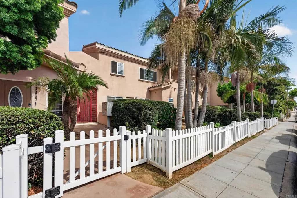 3951 Riviera Drive, San Diego, CA — listing photo 1