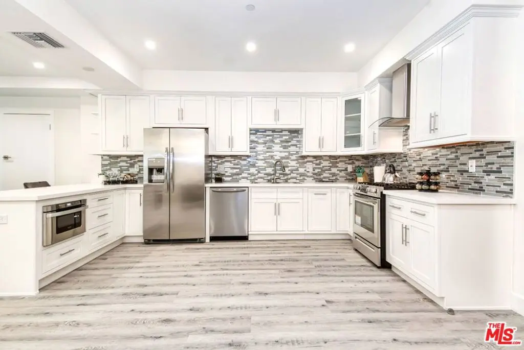 1237 S Holt Avenue 303, Los Angeles, CA — listing photo 1