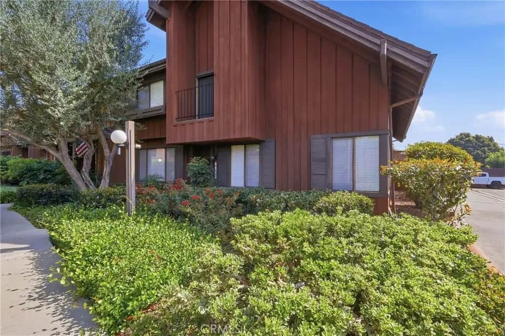 2074 Mount Shasta, San Pedro, CA — listing photo 1