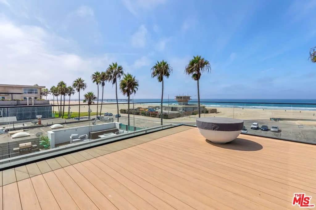2205 Ocean Front Walk, Los Angeles, CA — listing photo 1