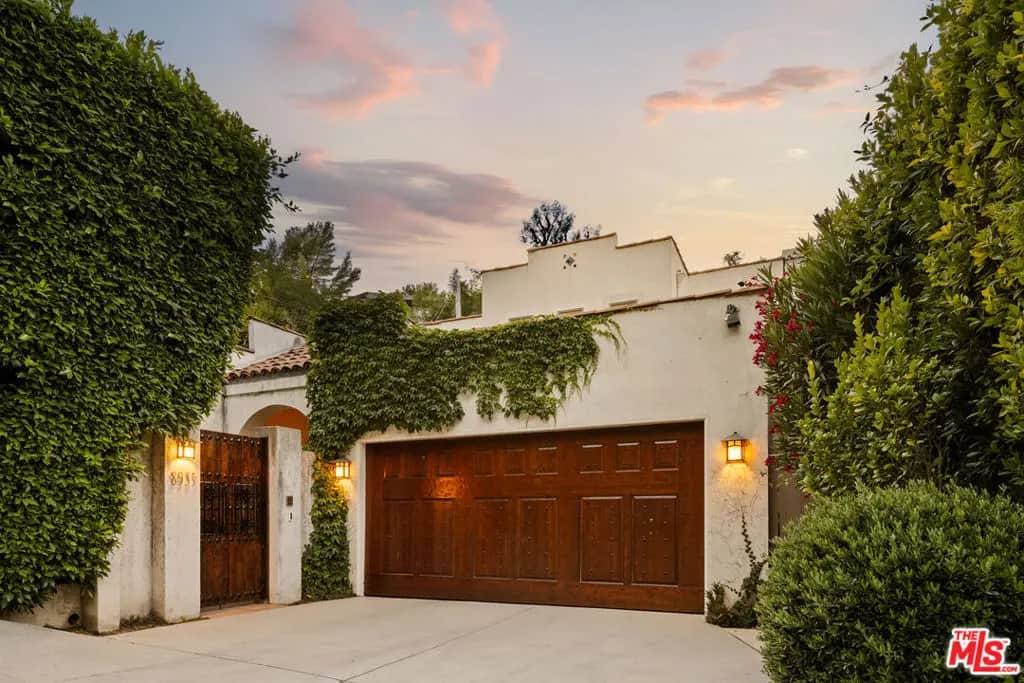 8935 Hollywood Hills Road, Los Angeles, CA — listing photo 1