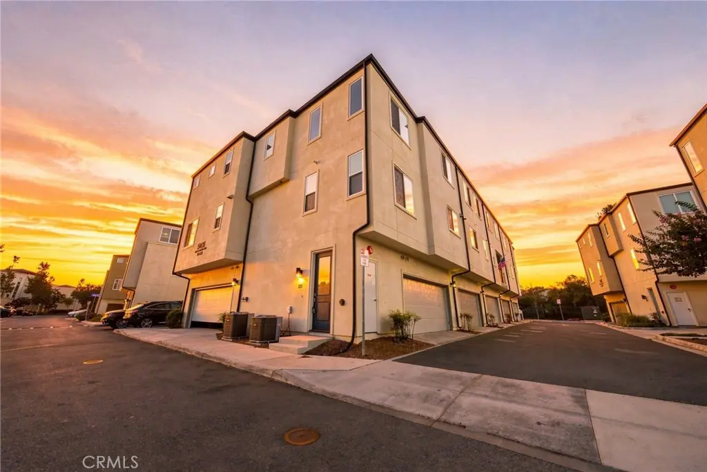 5406 Beach Bluff 213, San Diego, CA — listing photo 1