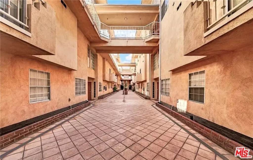 321 W Queen Street 24, Inglewood, CA — listing photo 1