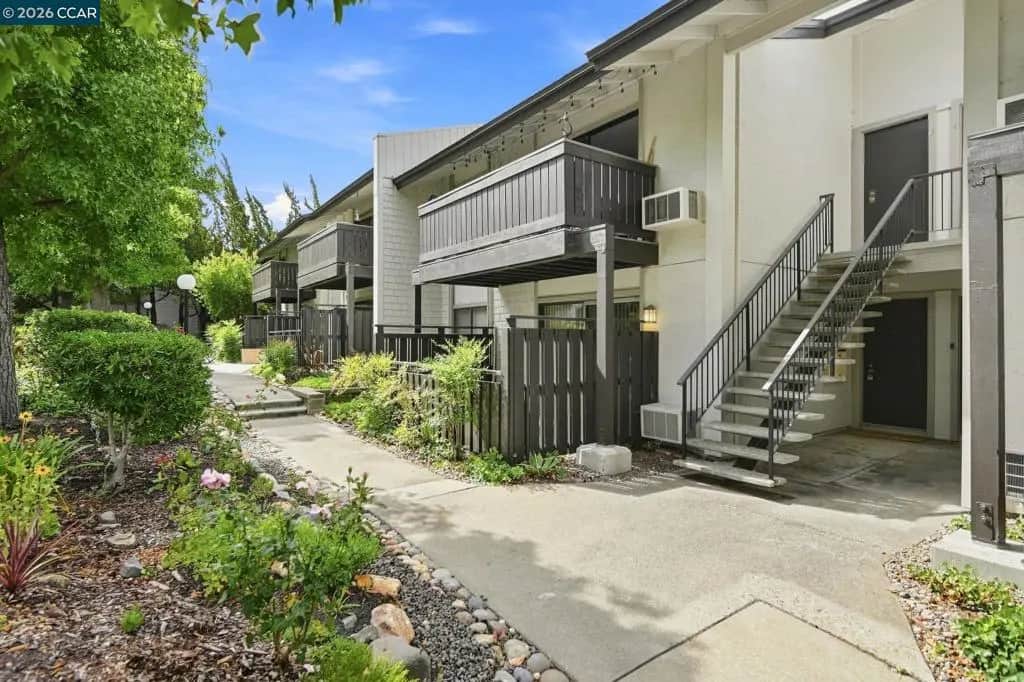 1447 Marchbanks Dr 1, Walnut Creek, CA — listing photo 1