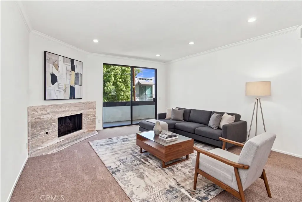 14115 Moorpark 104, Sherman Oaks, CA — listing photo 1