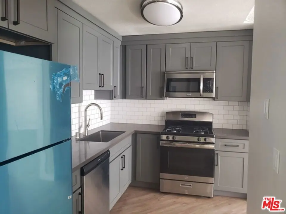 310 S Kenmore Avenue, Los Angeles, CA — listing photo 1