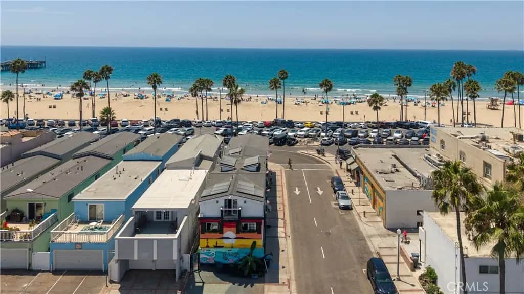 2214 W Oceanfront B, Newport Beach, CA — listing photo 1