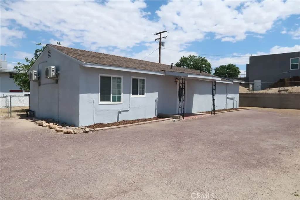 435 S 1st, Barstow, CA — listing photo 1