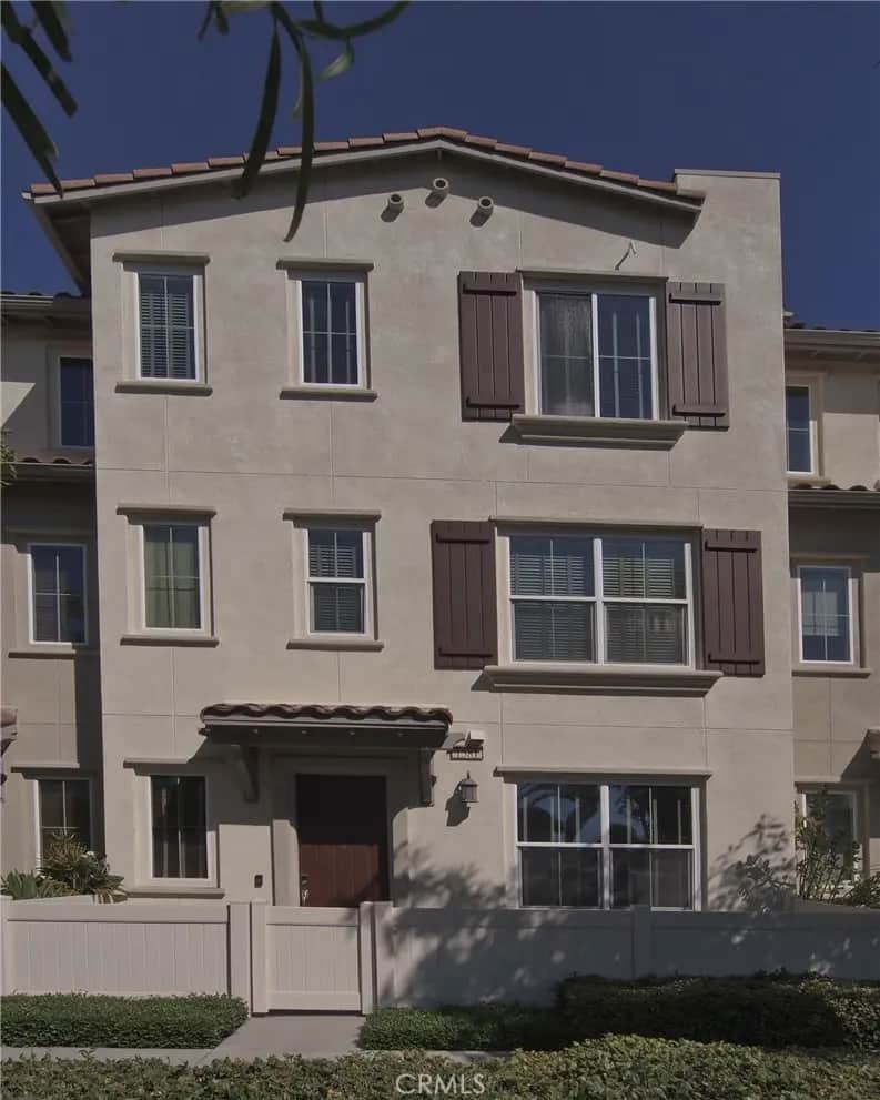 1581 E Lincoln, Anaheim, CA — listing photo 1