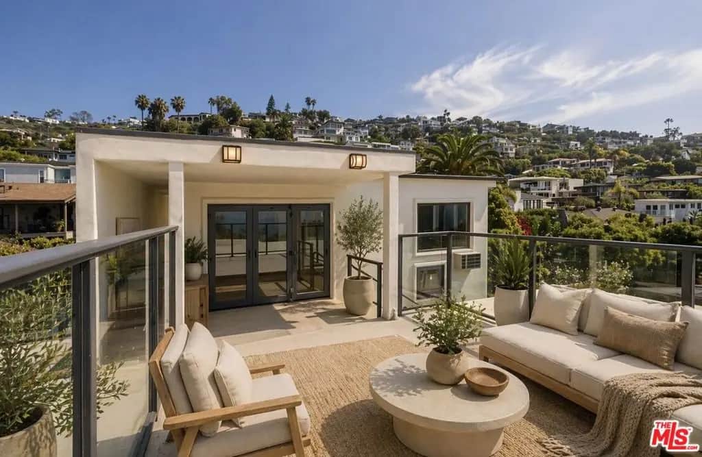2442 S Coast Highway 8, Laguna Beach, CA — listing photo 1