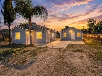 2403 S I, Bakersfield, CA — listing photo 1