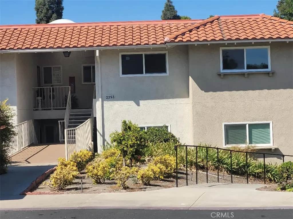 2293 Via Puerta, Laguna Woods, CA — listing photo 1
