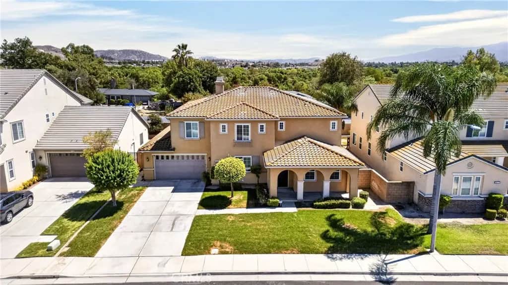 8122 River Bluffs, Eastvale, CA — listing photo 1