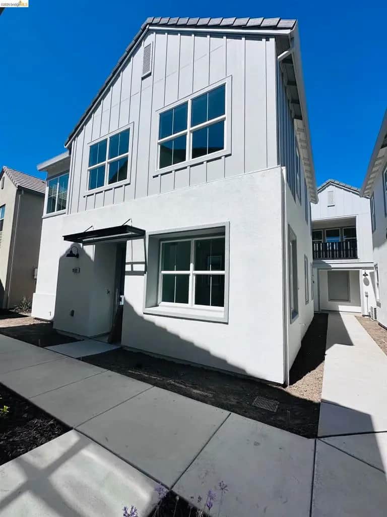 2592 Night Bloom Way, Lathrop, CA — listing photo 1