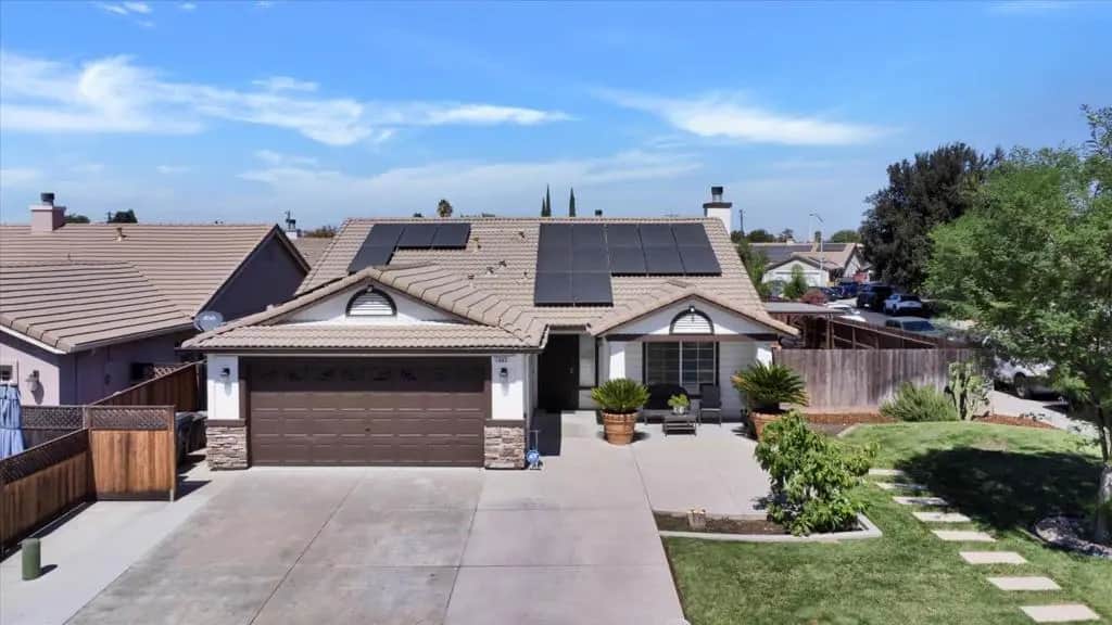 1093 Lambdin Street, Manteca, CA — listing photo 1