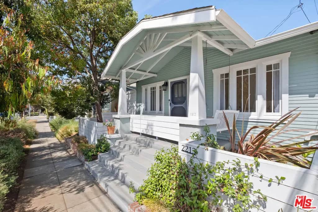 2213 Arizona Avenue, Santa Monica, CA — listing photo 1