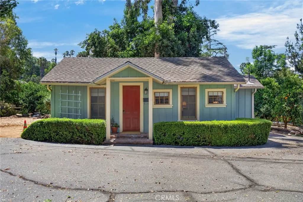 6190 Hawarden B, Riverside, CA — listing photo 1