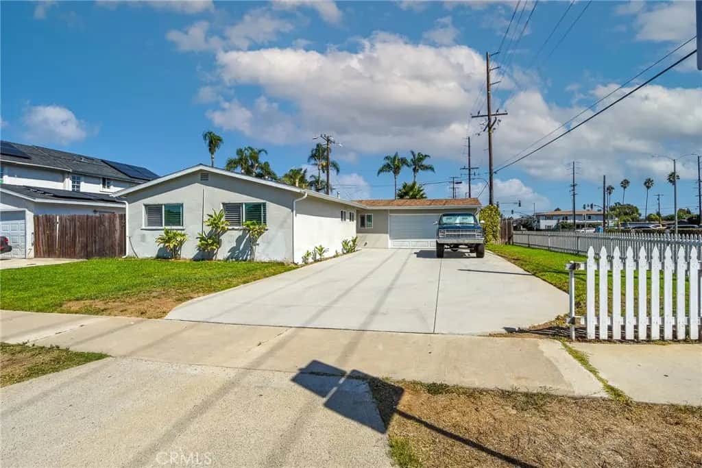 2252 Federal, Costa Mesa, CA — listing photo 1