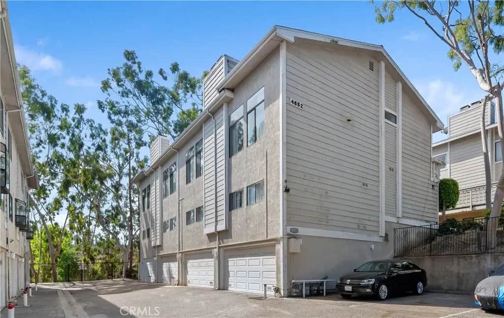 4652 Don Lorenzo B, Los Angeles, CA — listing photo 1