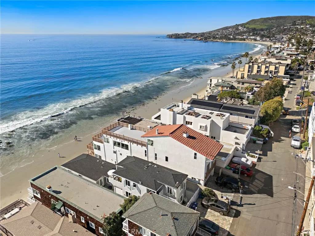 1045 Gaviota Drive B, Laguna Beach, CA — listing photo 1