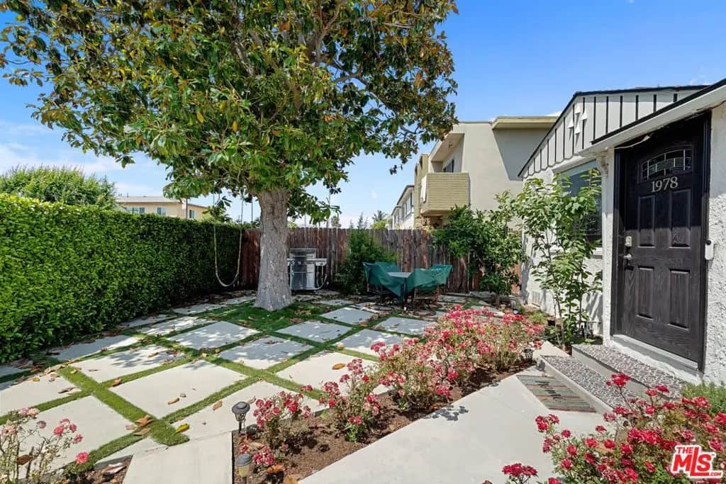 1978 S Holt Avenue, Los Angeles, CA — listing photo 1