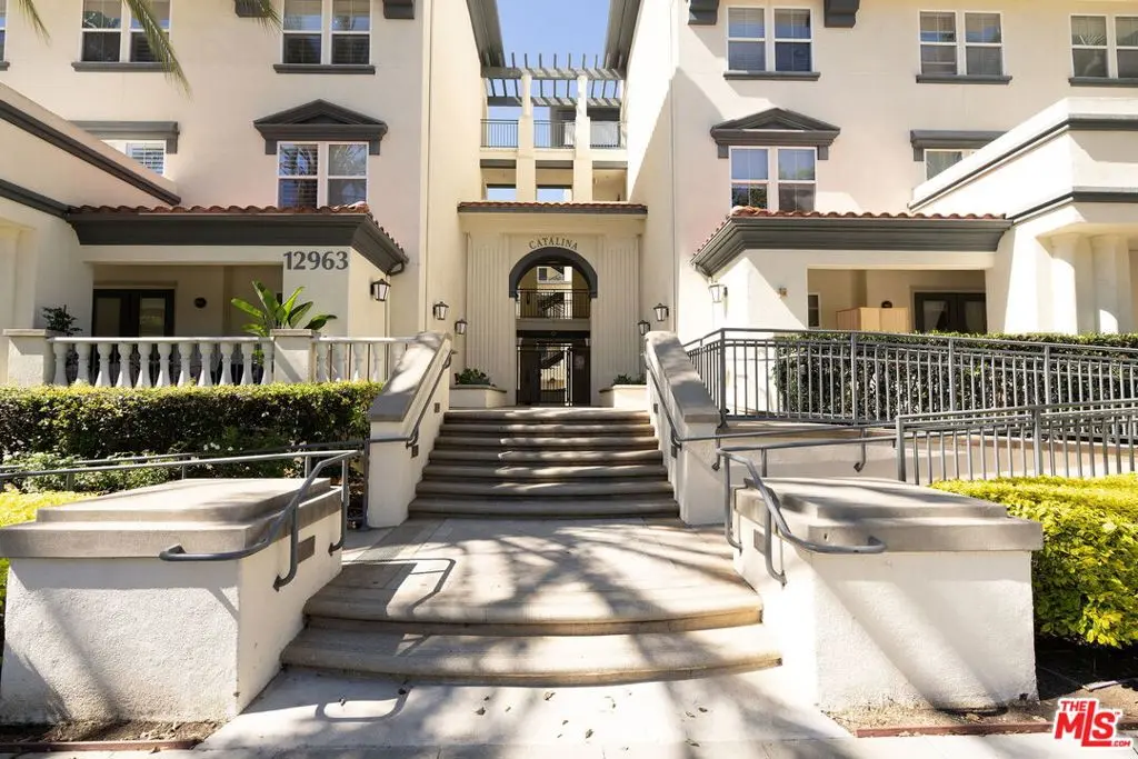 12963 Runway Road 218, Playa Vista, CA — listing photo 1