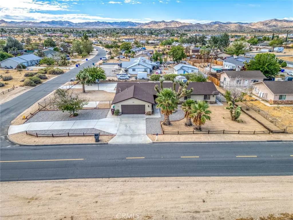 58235 Paxton, Yucca Valley, CA — listing photo 1