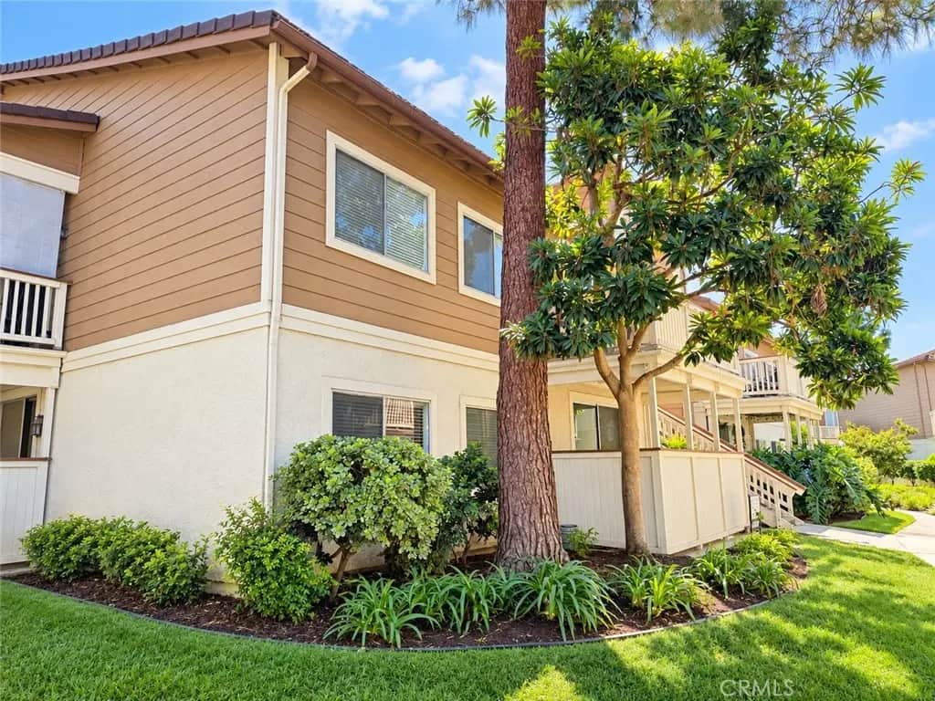 2456 Pleasant Way A, Thousand Oaks, CA — listing photo 1