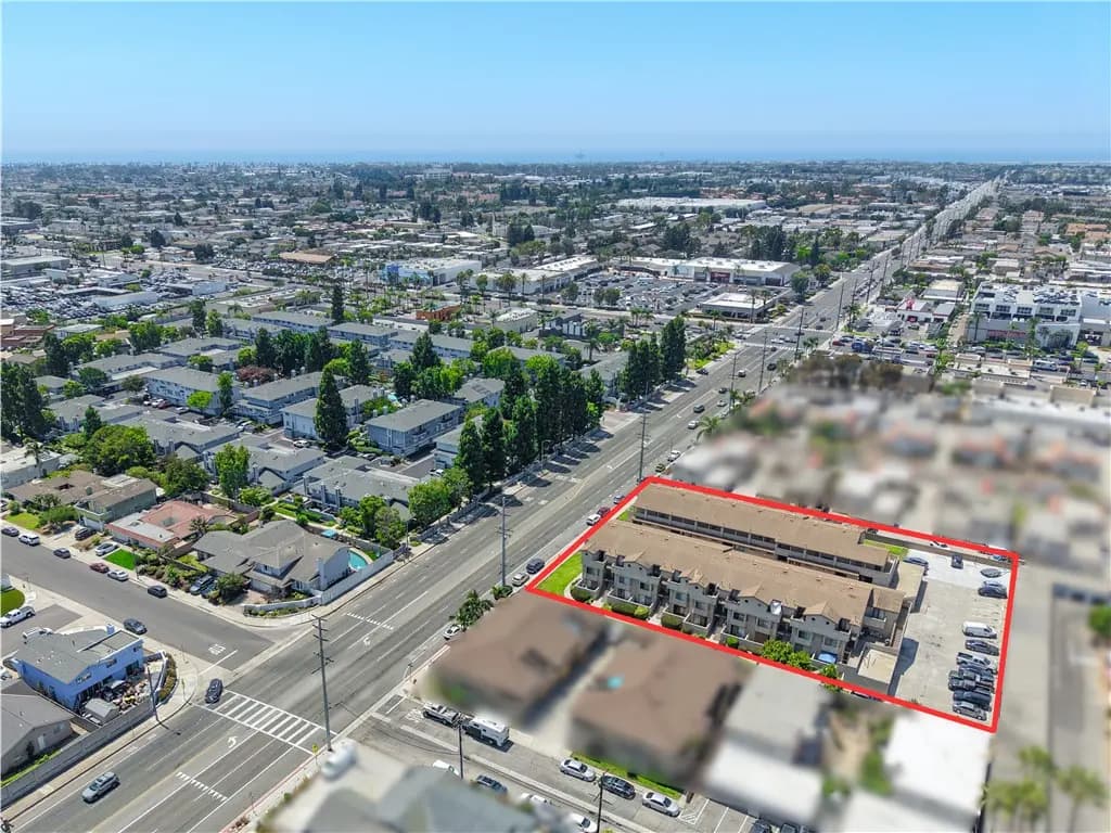 8071 Garfield, Huntington Beach, CA — listing photo 1