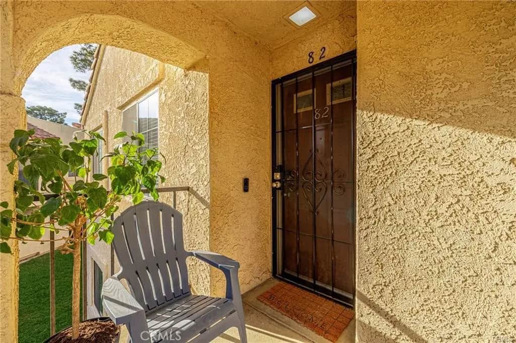 2554 Olive 82, Palmdale, CA — listing photo 1