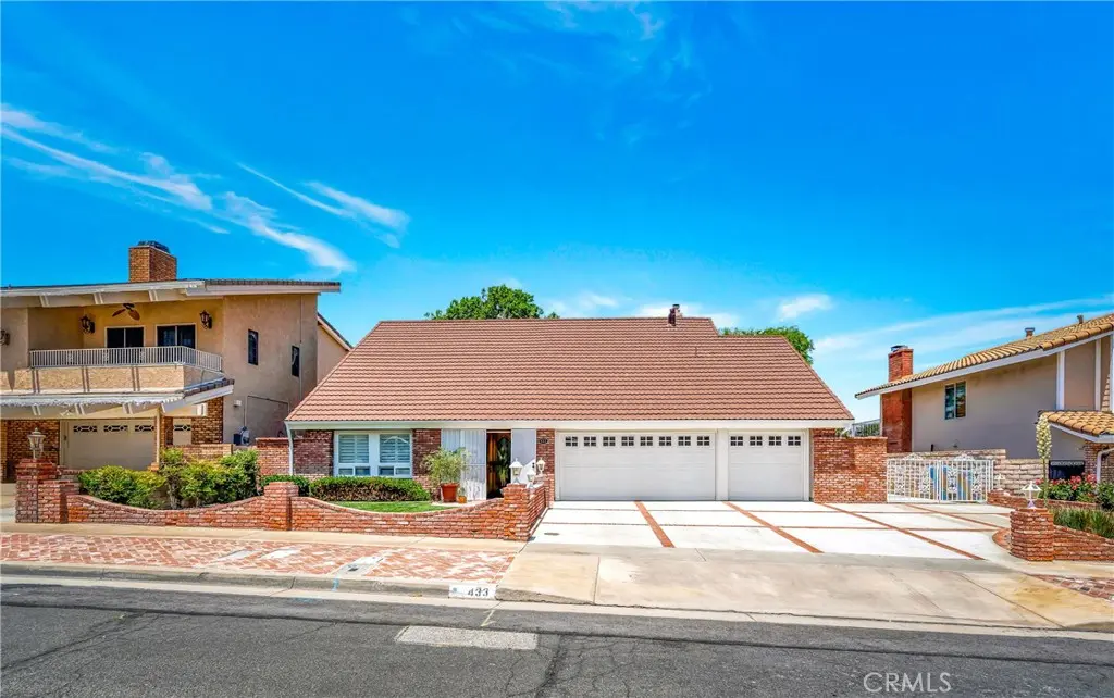 433 Fairway, Palmdale, CA — listing photo 1
