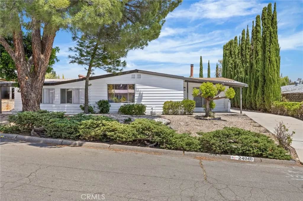 24040 Wheatfield, Wildomar, CA — listing photo 1