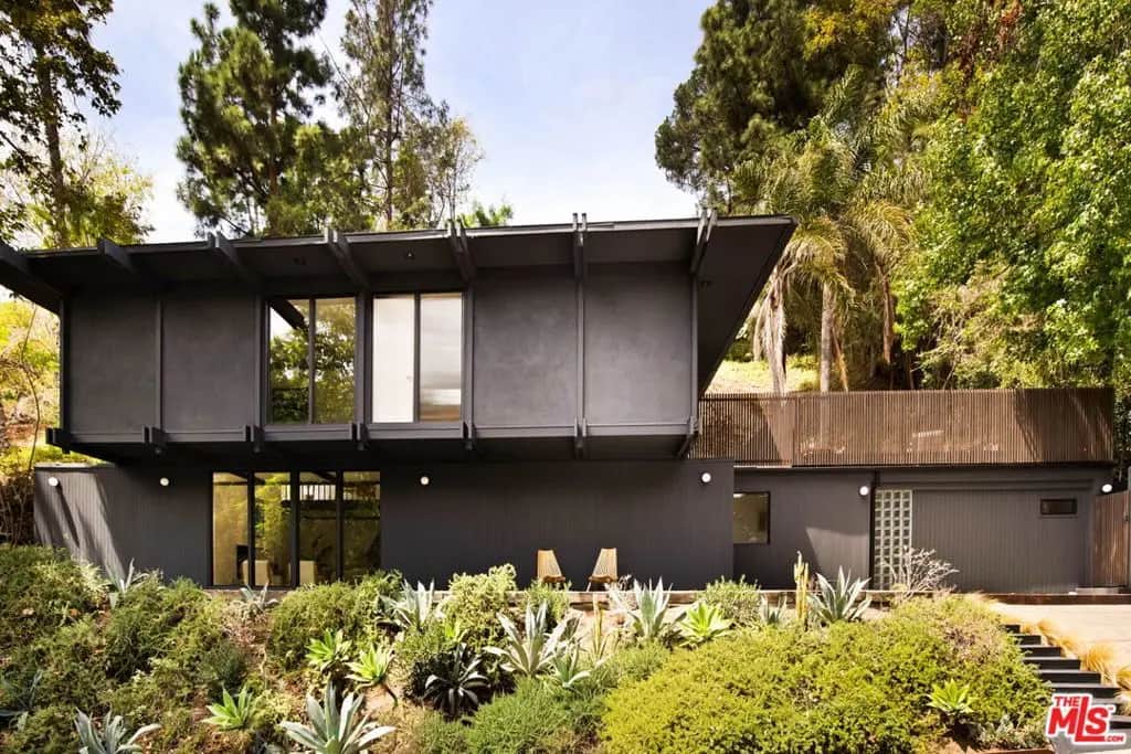 5649 Valley Oak Drive, Los Angeles, CA — listing photo 1