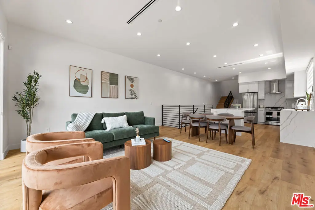 5118 Laurel Canyon, Valley Village, CA — listing photo 1