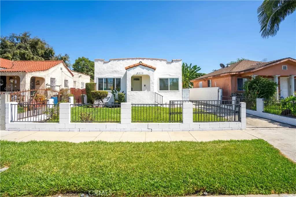 9414 Clovis, Los Angeles, CA — listing photo 1