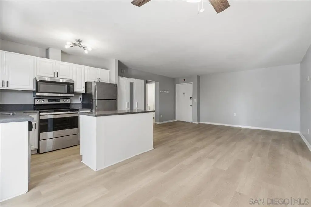 7855 Cowles Mountain Ct. A15, San Diego, CA — listing photo 1